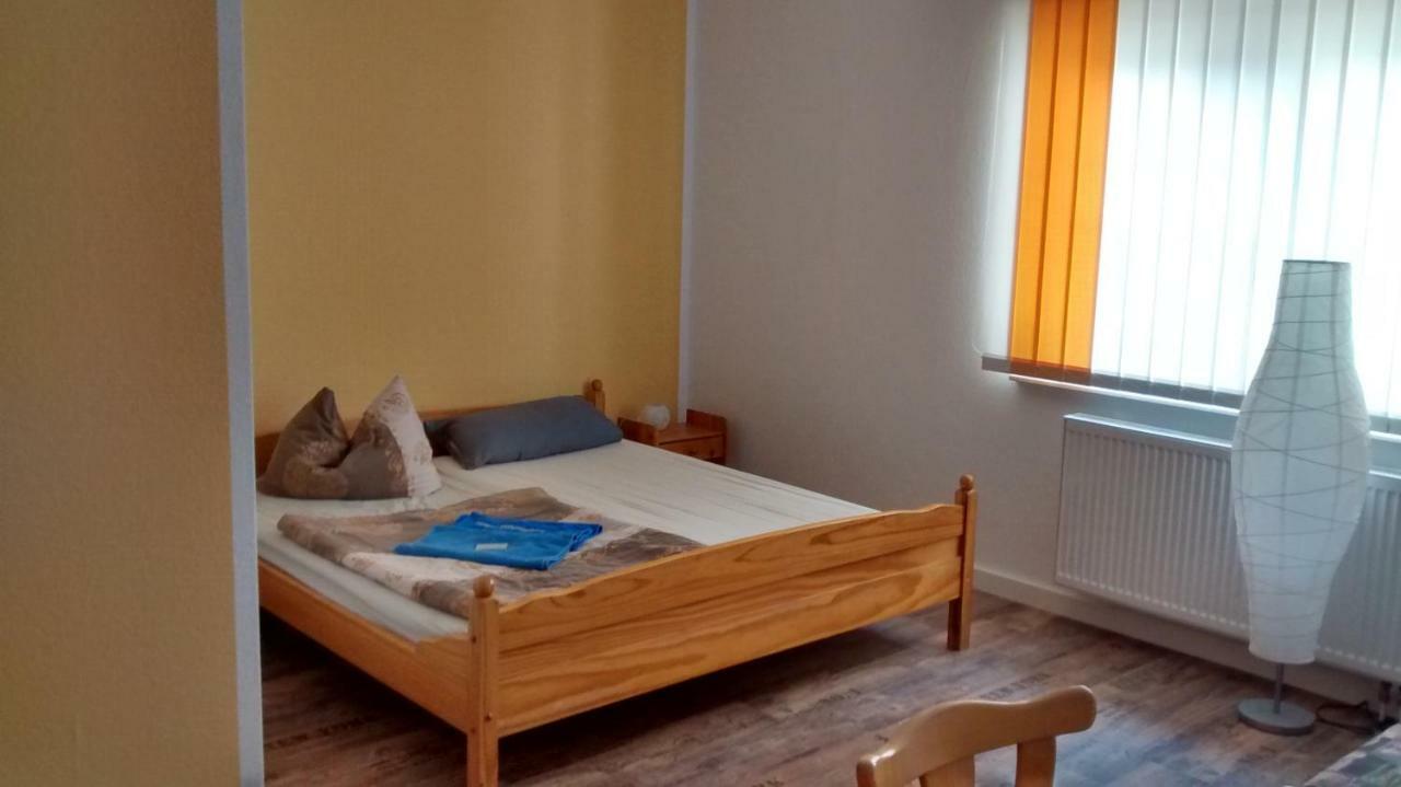Zimmervermietung Schoenfliesser Stuben Auch Fuer Monteure Eisenhuettenstadt Luaran gambar