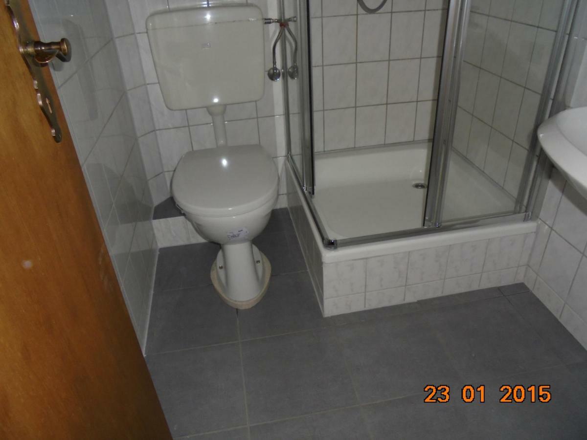 Zimmervermietung Schoenfliesser Stuben Auch Fuer Monteure Eisenhuettenstadt Luaran gambar