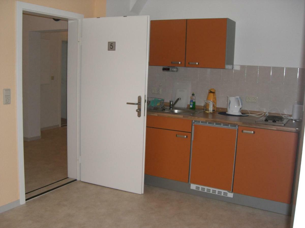 Zimmervermietung Schoenfliesser Stuben Auch Fuer Monteure Eisenhuettenstadt Luaran gambar