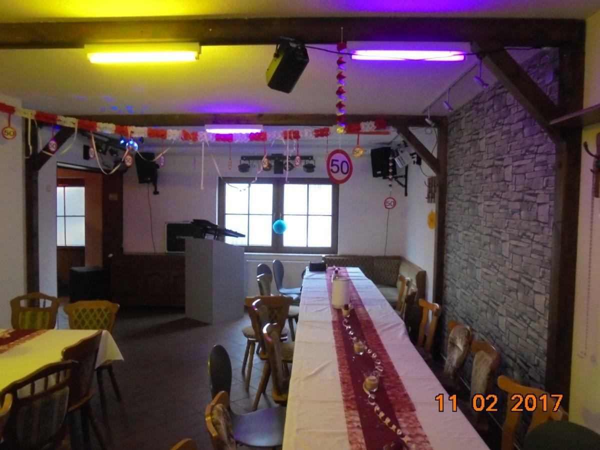 Zimmervermietung Schoenfliesser Stuben Auch Fuer Monteure Eisenhuettenstadt Luaran gambar