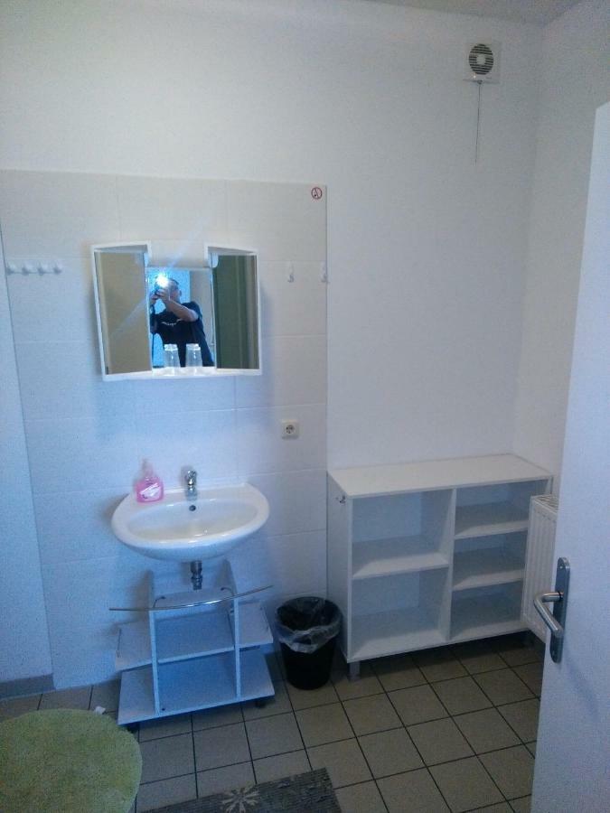 Zimmervermietung Schoenfliesser Stuben Auch Fuer Monteure Eisenhuettenstadt Luaran gambar
